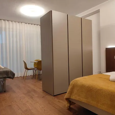 בית נופש Cconforthotels Maison 104 בארי