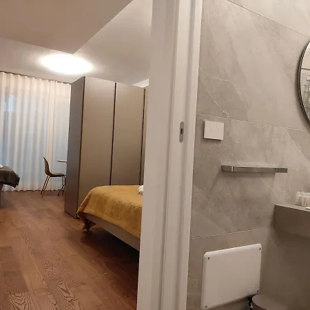 Cconforthotels Maison 104 בארי