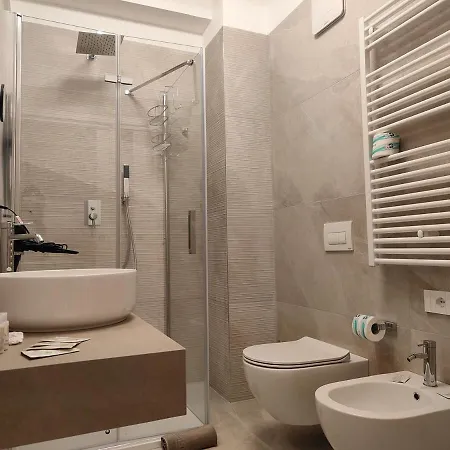 Cconforthotels Maison 104 3* בארי